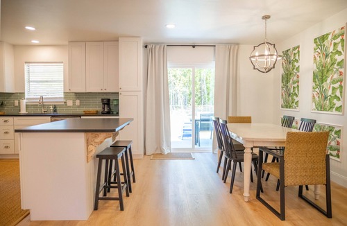 Ocean Springs House | Includes a GOLF CART! Close to the beaches & Downtown OS! Adventure on Arbor