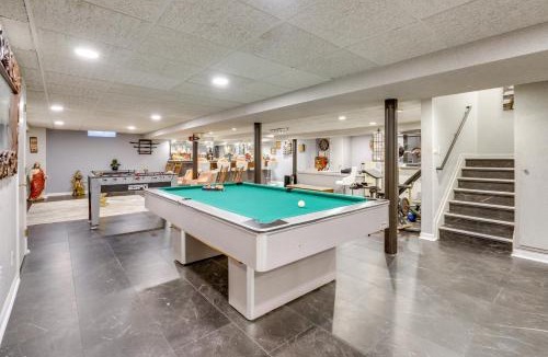Anchorville House | Indoor & Outdoor Entertainment! Luxe Michigan Home