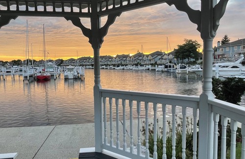 Manistee Condo | Indoor/Outdoor Pool and Hot Tub, Beautiful Beaches, Perfect for Ski Vacations