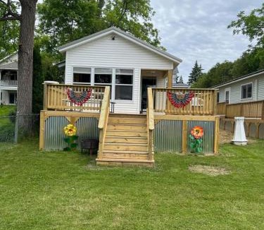 Indian River House | Inn Between Waterfront Cabins