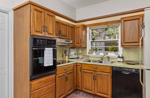 Florence House | Inspiring New Space, Sleeps 1-6, Best Area Downtown, Fast Wifi, New Mattresses