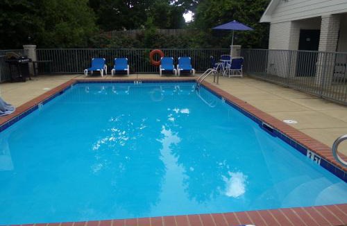 Auburn Hotel | InTown Suites Extended Stay Auburn AL