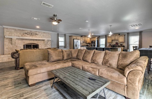 Gulfport House | Inviting Gulfport Home w/Private Pool & Yard