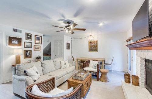 Diamondhead House | Inviting Home w/Golf Course View in Diamondhead!