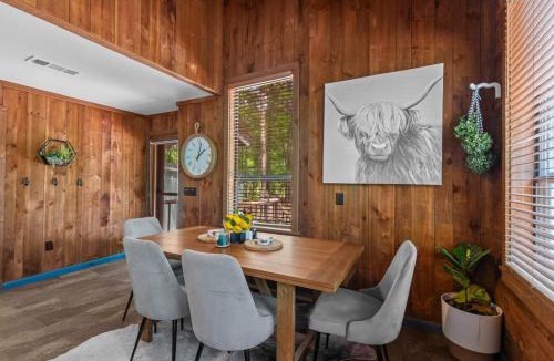 Jackson House | Jackson’s Urban Cabin Escape