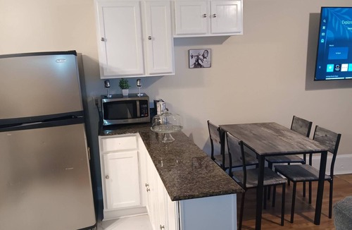 Irish Channel Condo | Jazzed Up Condo in the heart of the Magazine St. Garden District!
