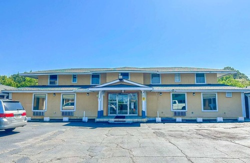Church Street Apartment | Jonesboro | king bed smoking
