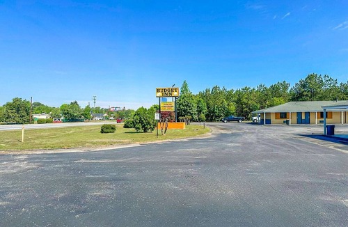 Church Street Apartment | Jonesboro | king bed smoking