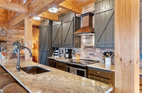 Wedowee Cabin | Journeys End - Incredible Views! Lakefront cabin retreat with Flat Lot