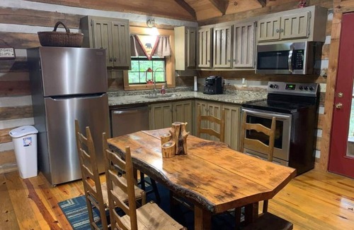 Mentone House | June DEALS+Cabin+HotTub+Pet+GR8Coffee+NEW Bath+FirePit