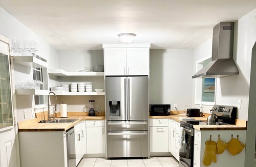 Foley House | Juniper Journey Cottage close to OWA, Beaches, Ballparks, Cheer Comps