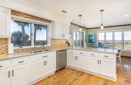 Tybee Island House | Just Gettin Tanner | Beachfront Home, Bay Views!
