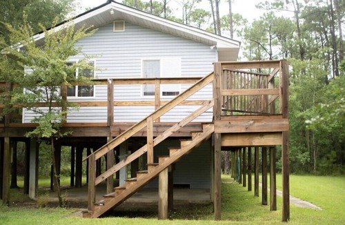 Pass Christian Cottage | Just “Passin” Time -2 bedroom 1bath cottage -1 mile from beach