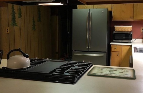 Kalkaska Cottage | Kalkaska Getaway: Summer at Manistee Lake | Kayaks Included