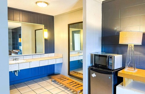 Albany Apartment | King Bed|Smoking|Albany GA