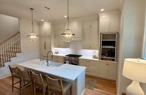 Pickwood House | King & Queen- All 5 Units
