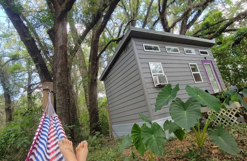 Live Oak Cabin | Kokomo Farms - Cozy Cottage on the Farm