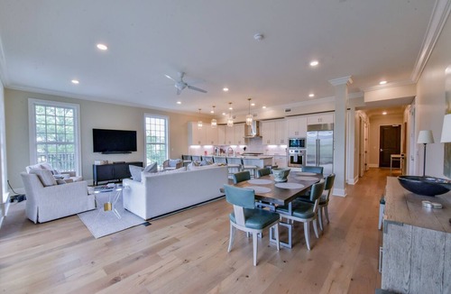Tuscaloosa Condo | Krewe at Park Place - Book Now for Gameday!