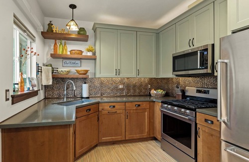 Lakeside House | L2 - 5BR Fall Retreat Fire Pit, Fenced Yard, 1 Mile to Lake Michigan Beach