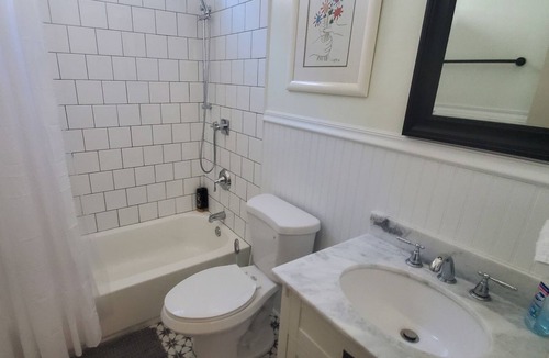 Milan Cottage | La Belle Cottage II 2queenbeds 10min to French Qtr