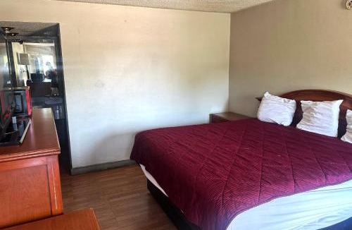 Albany Hotel | La Casa Inn Albany Near Tifton GA I 75