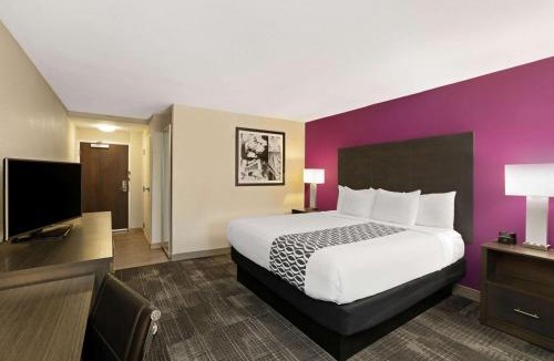 Columbus Hotel | La Quinta by Wyndham Columbus MS