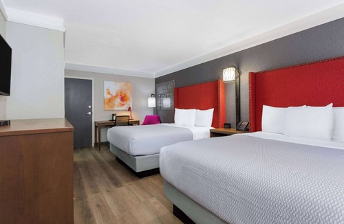 Northeast Pensacola Hotel | La Quinta Inn by Wyndham Pensacola