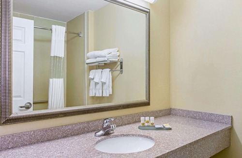 Satsuma Hotel | La Quinta Inn & Suites by Wyndham Mobile Satsuma/Saraland