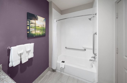 Boutte Hotel | La Quinta Inn & Suites by Wyndham Boutte