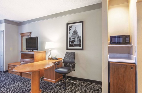 Pearl Hotel | La Quinta Inn & Suites by Wyndham Jackson Airport/Pearl