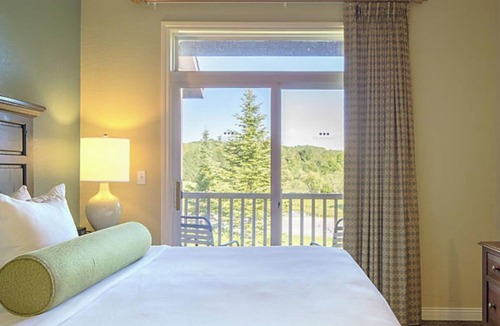 Boyne Falls Resort | Labor Day week, 5-7nites in a 2BR fully equipped suite w living room & kitchen