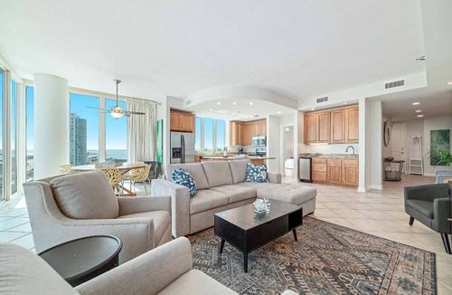 Gulf Shores Condo | Lagoon Tower 1101 | Indoor/Outdoor Pools + Hot Tub & Beach Access
