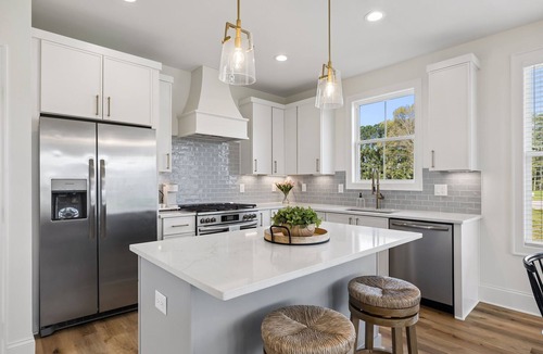 Winchester House | Lake Days Made Easy w/3 Pools, Golfcart & Marina
