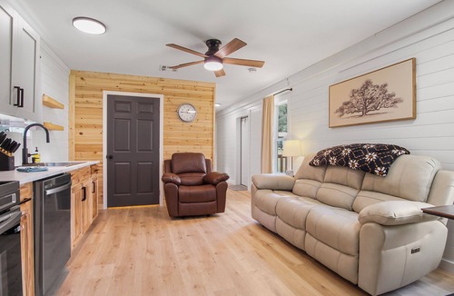 Eufaula House | Lake Eufuala retreat - 3BD, 2BA home in Eufaula with Com Boat Launch & Pool