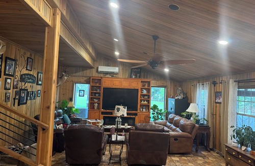 Downsville Cabin | Lake front Cozy 3- br Boat Ramp Outdoor kitchen New pier n 20x20 deck Porch