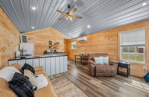 Groveoak House | Lake Guntersville Family Retreat - Firepit - Near Lake
