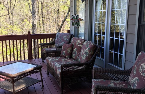 Tallassee House | Lake House in the Treetops overlooking Lake Martin