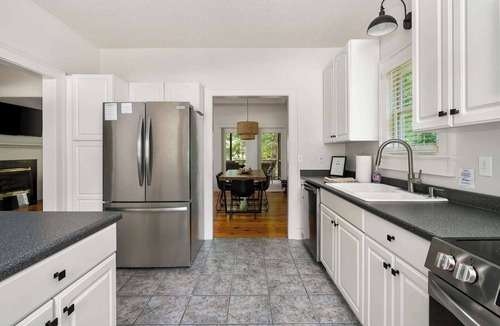 Six Mile House | Lake Keowee Retreat close to Trails & Wineries!