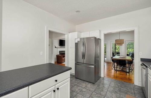 Six Mile House | Lake Keowee Retreat close to Trails & Wineries!