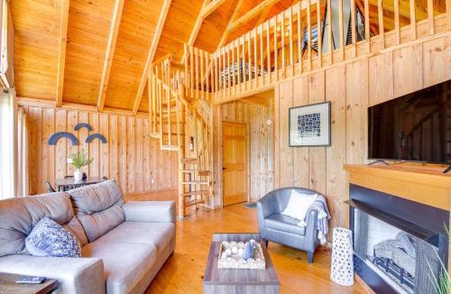 Six Mile House | Lake Keowee Retreat: Idyllic Six Mile Cabin!