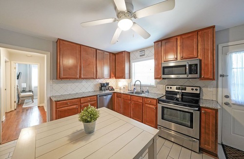 Acworth Apartment | Lake Life A - Apartment in Downtown Lake Acworth