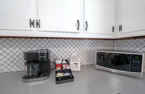 Acworth Apartment | Lake Life C - Apartment in Downtown Lake Acworth