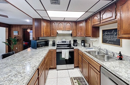 Clermont House | Lake Louisa Retreat: Near Lake Louisa State Park