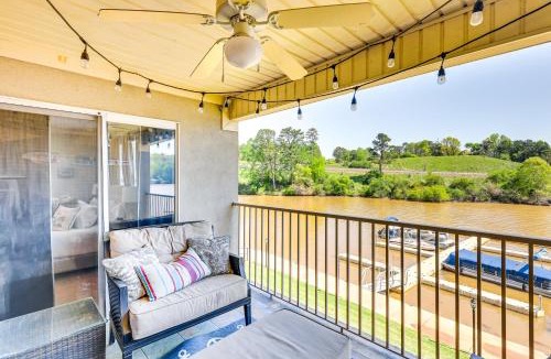 Alexander City House | Lake Martin Retreat w/Deck: 4 Mi to Wind Creek!