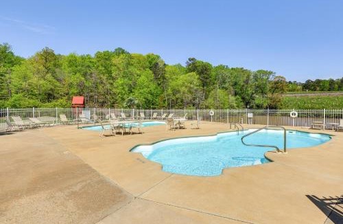 Alexander City House | Lake Martin Retreat w/Deck: 4 Mi to Wind Creek!