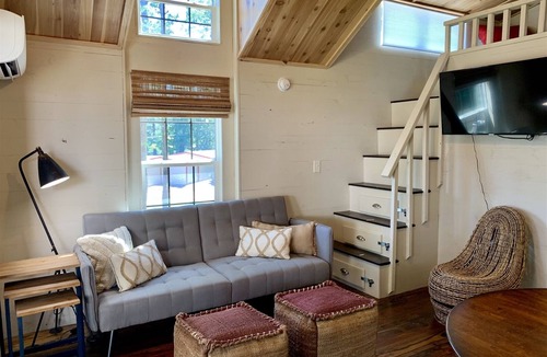 Dadeville Cottage | Lake Martin's Tiniest Gem by 360 Destinations