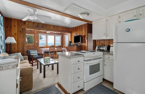 Manistee Cottage | Lake Michigan Beachfront and Spectacular Sunset Views!