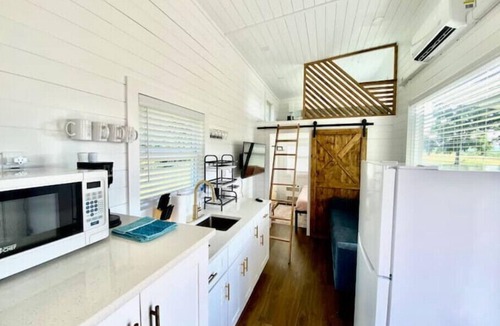 Eatonton House | Lake Oconee Tiny Home Oasis 3 Min to Lake 20 Acres