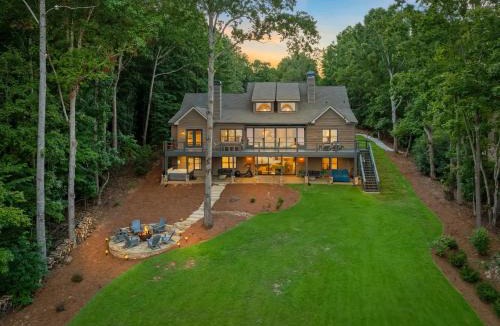 Lake Oconee House | Lake Oconee - Waterfront, Dock & Hot Tub