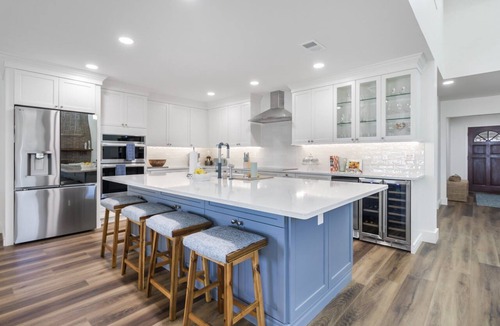 Melrose House | Lake Sante Fe Retreat